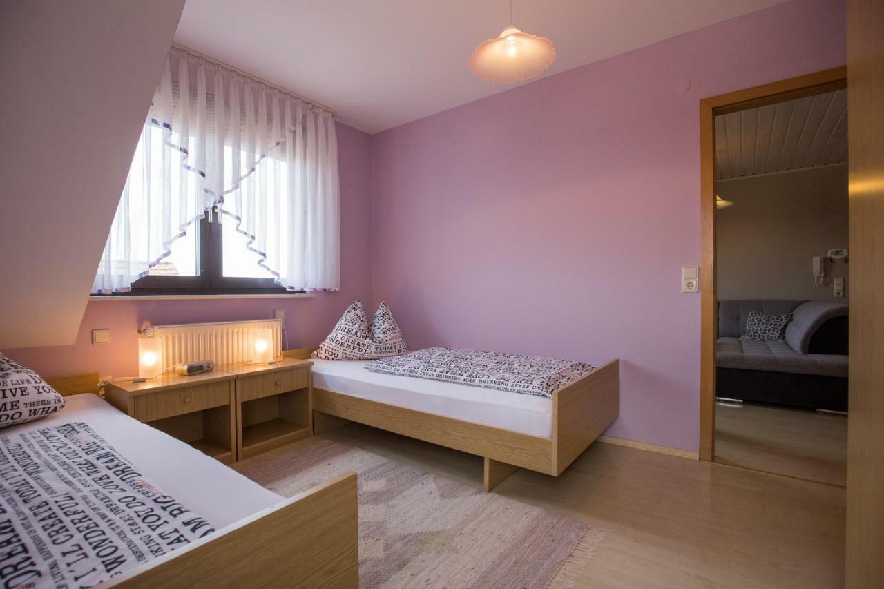Ferienwohnung Arnold Burkardroth Екстер'єр фото